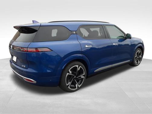 2024 VinFast VF 9 Plus