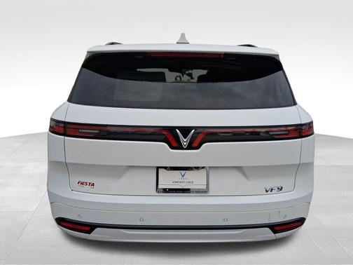 2024 VinFast VF 9 Plus