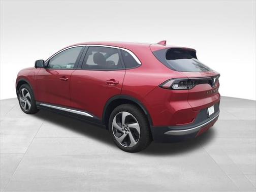 2025 VinFast VF 8 Eco