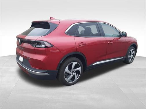 2025 VinFast VF 8 Eco