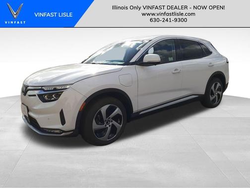 2025 VinFast VF 8 Eco