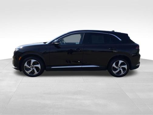 2025 VinFast VF 8 Eco