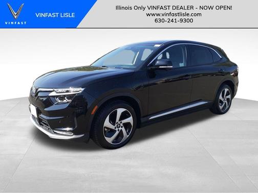 2025 VinFast VF 8 Eco