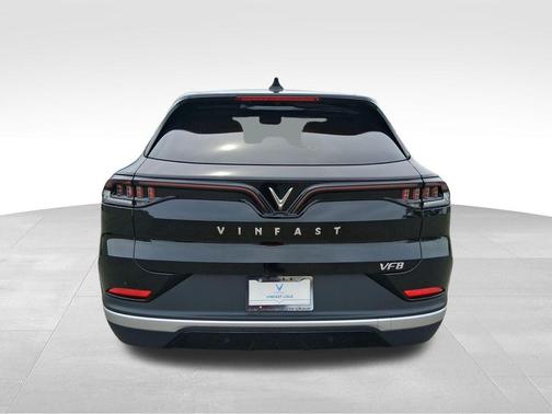Jet Black 2025 VinFast VF 8 Plus