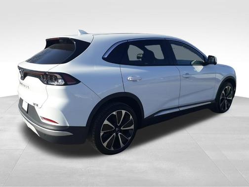 2025 VinFast VF 8 Plus