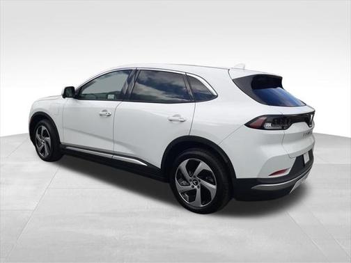 2025 VinFast VF 8 Eco