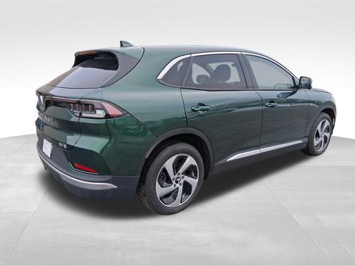 2025 VinFast VF 8 Eco