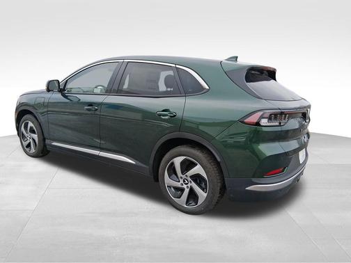 2025 VinFast VF 8 Eco