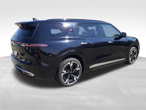 2024 VinFast VF 9 Plus
