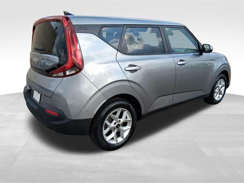 Steel Gray 2022 Kia Soul LX