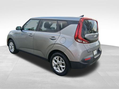 Steel Gray 2022 Kia Soul LX