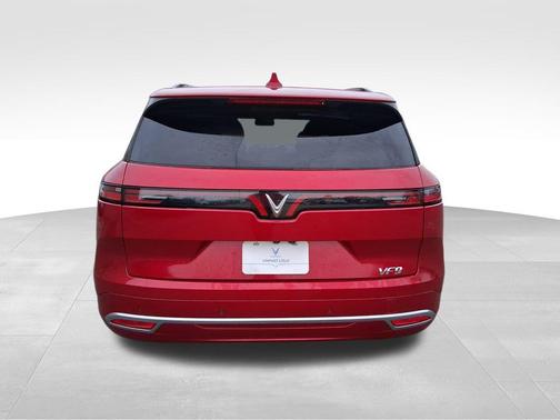 2024 VinFast VF 9 Plus