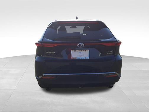 2022 Toyota Venza XLE