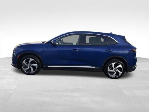2025 VinFast VF 8 Eco