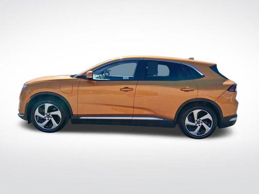 Sunset Orange Metallic 2023 VinFast VF 8 Eco