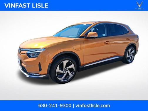 Sunset Orange Metallic 2023 VinFast VF 8 Eco