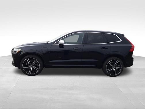 2019 Volvo XC60 Recharge Plug-In Hybrid T8 R-Design