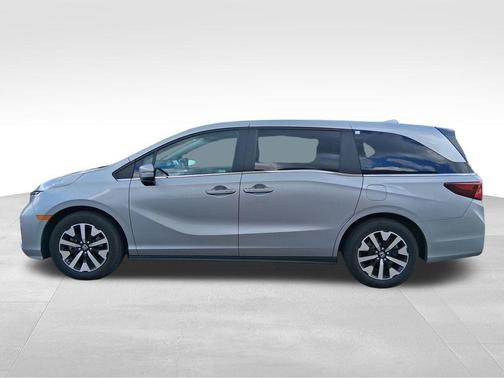 Crystal Black Pearl 2025 Honda Odyssey EX-L