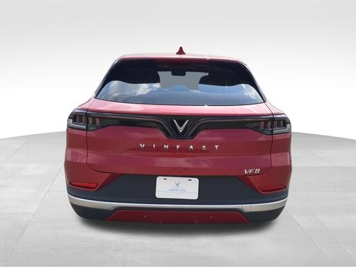 2025 VinFast VF 8 Eco