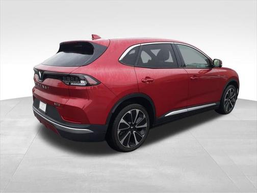 2025 VinFast VF 8 Plus
