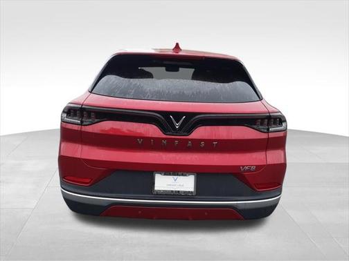 2025 VinFast VF 8 Plus