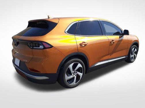 2023 VinFast VF 8 Eco