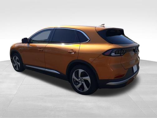 2023 VinFast VF 8 Eco