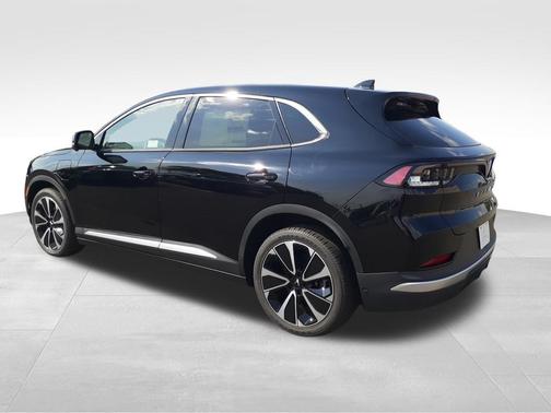2025 VinFast VF 8 Plus