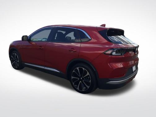 2023 VinFast VF 8 Plus