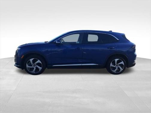 2025 VinFast VF 8 Eco