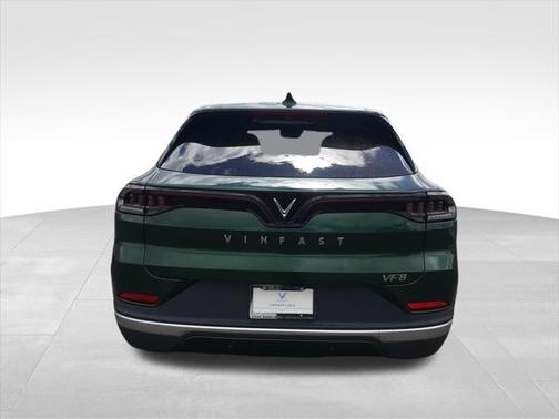 2025 VinFast VF 8 Plus