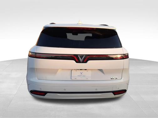 2024 VinFast VF 9 Plus