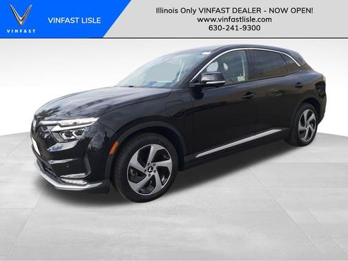 2025 VinFast VF 8 Eco