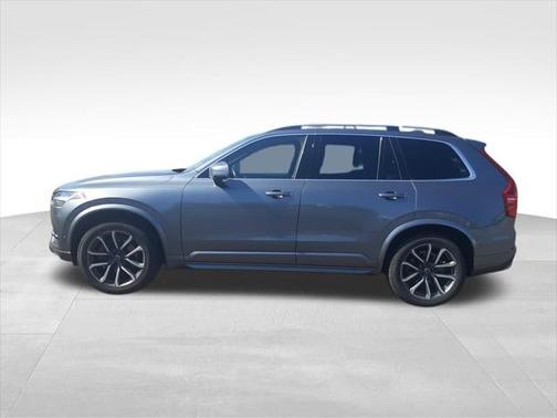 2018 Volvo XC90 T6 Momentum