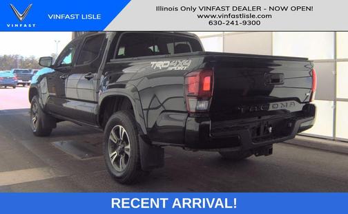 Midnight Black Metallic 2018 Toyota Tacoma TRD Sport