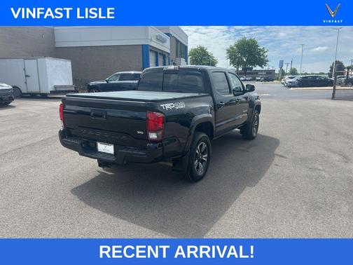 Midnight Black Metallic 2018 Toyota Tacoma TRD Sport