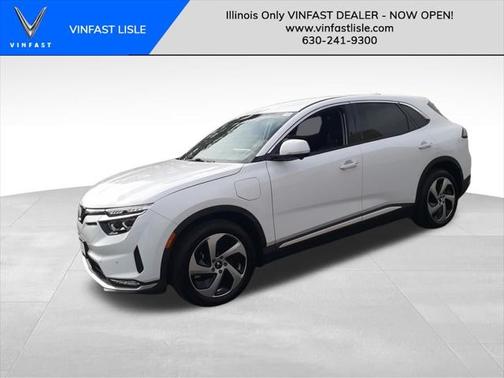 2025 VinFast VF 8 Eco