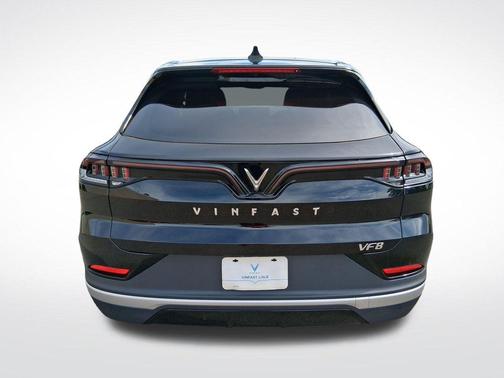Jet Black 2023 VinFast VF 8 Eco