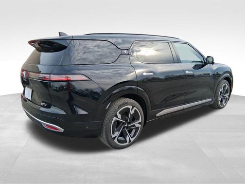 2024 VinFast VF 9 Plus