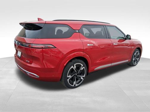 2024 VinFast VF 9 Plus