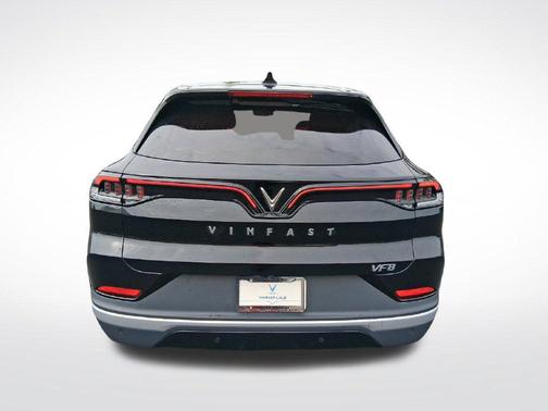 Jet Black 2024 VinFast VF 8 Plus
