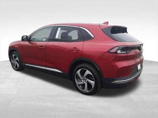 2025 VinFast VF 8 Eco