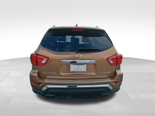 2017 Nissan Pathfinder Platinum