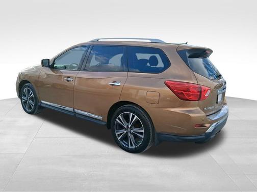2017 Nissan Pathfinder Platinum