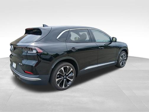Jet Black 2025 VinFast VF 8 Plus
