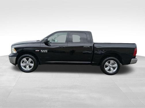 2018 RAM 1500 SLT