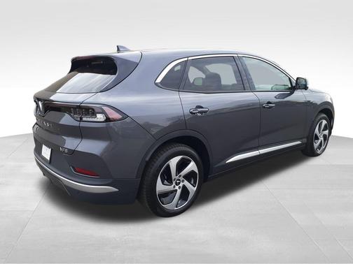 2025 VinFast VF 8 Eco