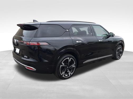 2024 VinFast VF 9 Plus