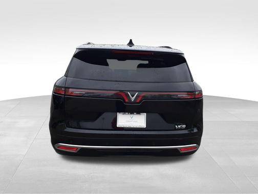 2024 VinFast VF 9 Plus