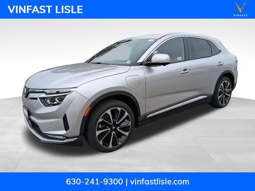 De Sat Silver Metallic 2025 VinFast VF 8 Plus